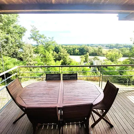 Nocleg ze śniadaniem Le Belvedere De Loire 3*