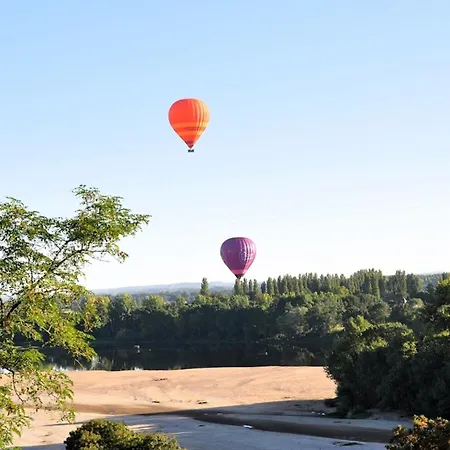 Le Belvedere De Loire לינה וארוחת בוקר 3*